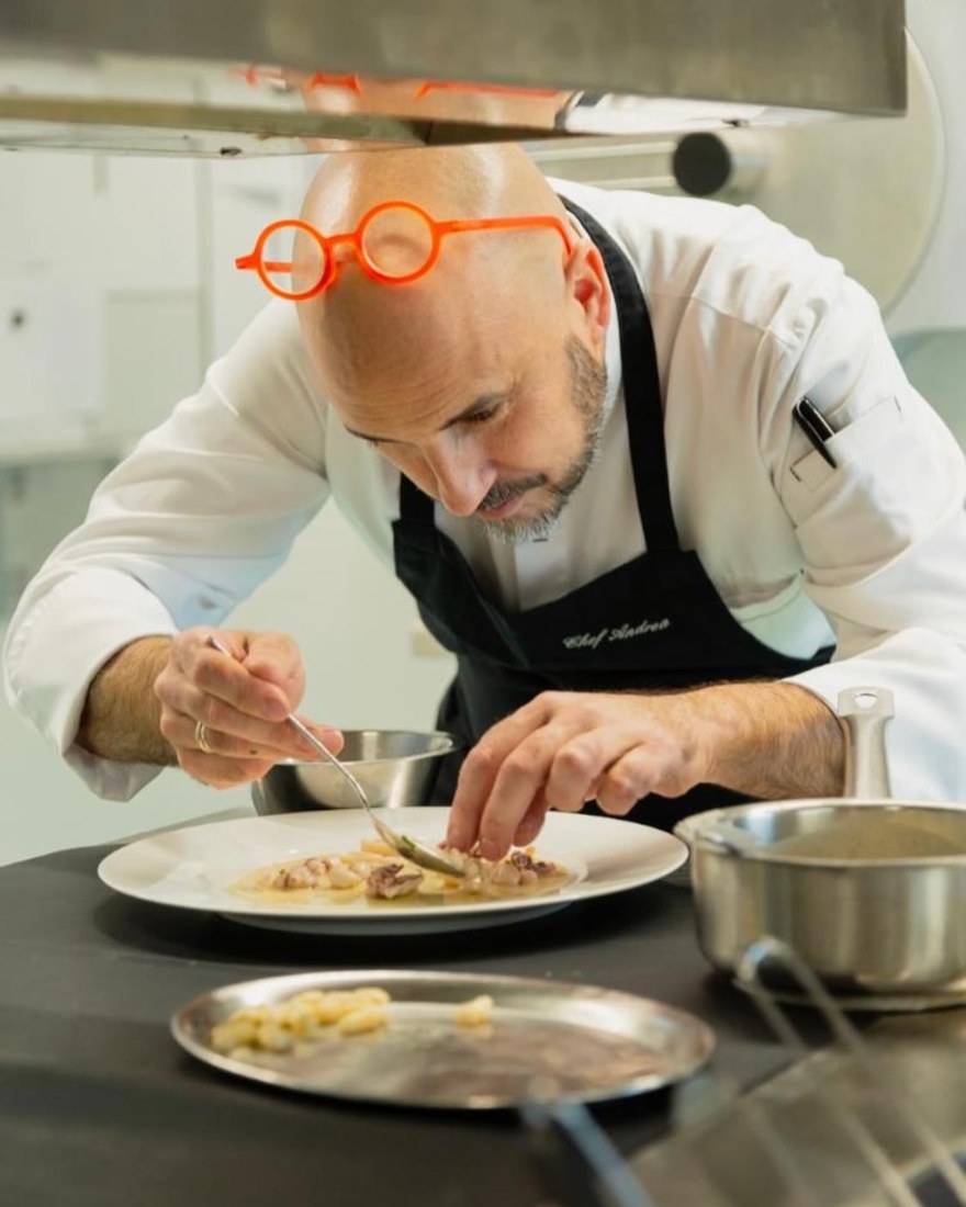 Lo chef Andrea Levratto